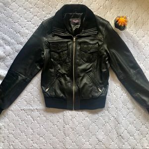 Carrie Hoxton Black Jacket s 12